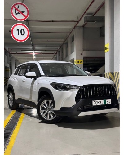 Ön bamperin qəfəsi Toyota Carolla Cross 2022-2025 - avto750