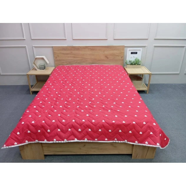 Летнее одеяло разных цветов, с сердечками Летнее одеяло разных цветов, с сердечками