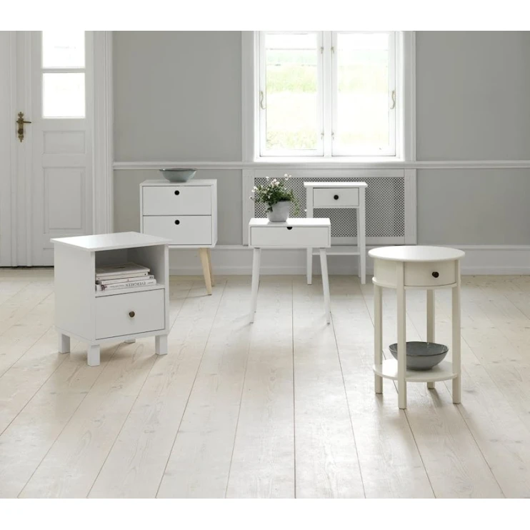 Прикроватная тумбочка JYSK Nordby, 42х32x65 см, белая Прикроватная тумбочка JYSK Nordby, 42х32x65 см, белая