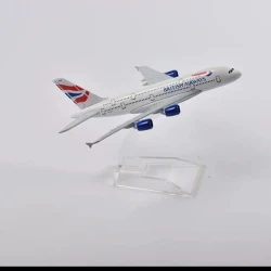 Коллекционная фигурка British AirWays Airbus A380, 13.5x15x9 см Коллекционная фигурка British AirWays Airbus A380, 13.5x15x9 см