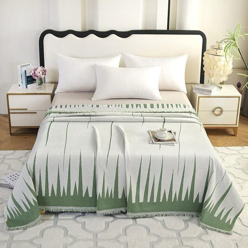 Покрывало Annabery ANBYYX230240, 230x240 см, хлопок, с зелеными линиями Покрывало Annabery ANBYYX230240, 230x240 см, хлопок, с зелеными линиями