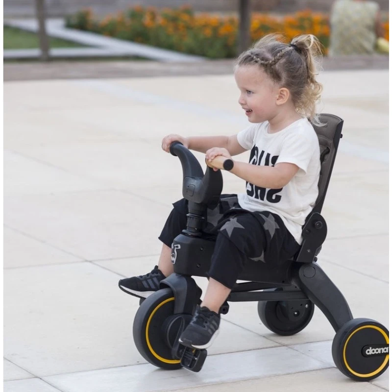 Детский трехколесный велосипед Doona Liki Trike S5, от 10 месяцев, черный Детский трехколесный велосипед Doona Liki Trike S5, от 10 месяцев, черный