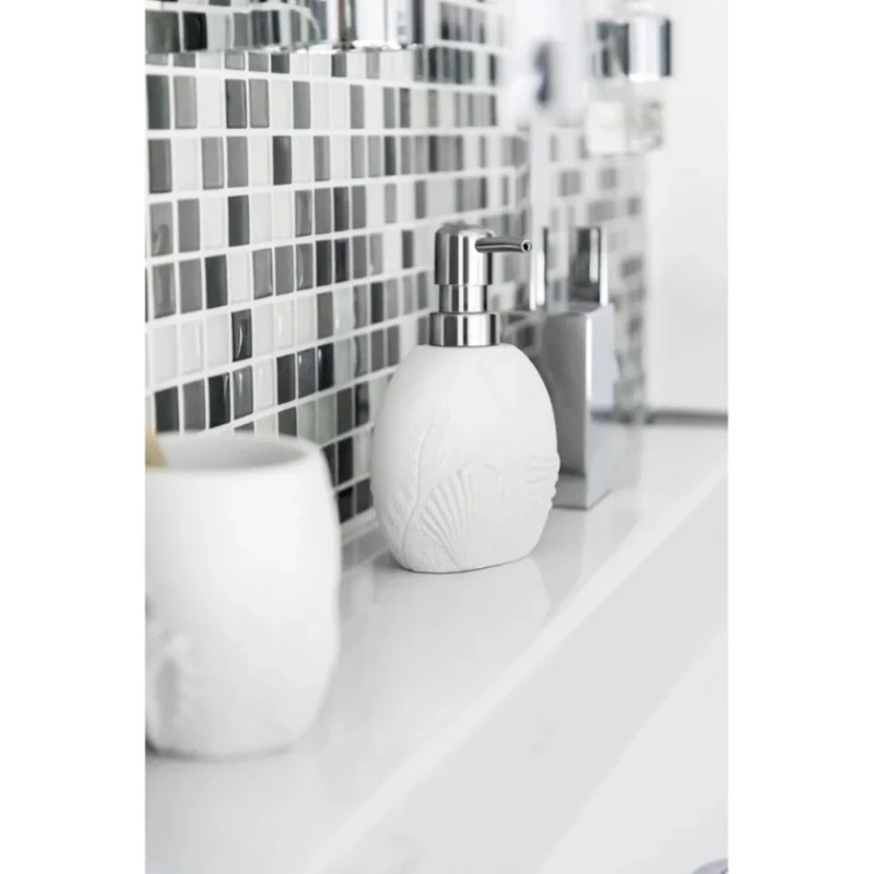 Дозатор Wenko Maloto, полирезин, белый, 10х6х16.5 см Дозатор Wenko Maloto, полирезин, белый, 10х6х16.5 см