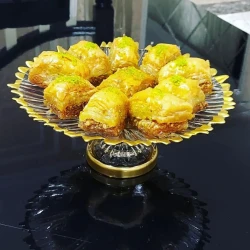 Конфетница Gallery Home GLR-071, прозрачная/золотистая, 22 см