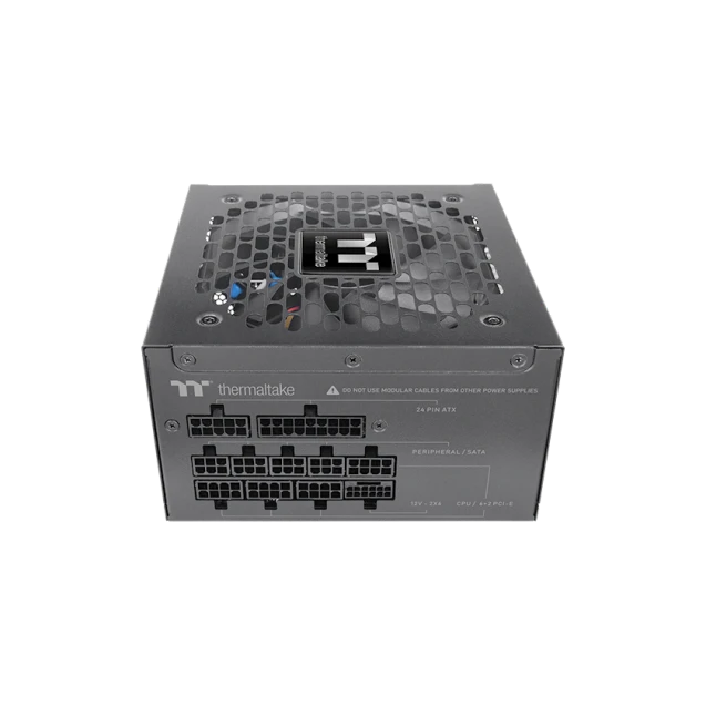 Блок питания Thermaltake Toughpower GT0750W (PS-TPT-0750FNFAGE-3) Блок питания Thermaltake Toughpower GT0750W (PS-TPT-0750FNFAGE-3)