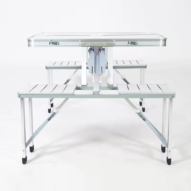 Yığılıb açılan masa-stul dəsti Yığılıb açılan masa-stul dəsti