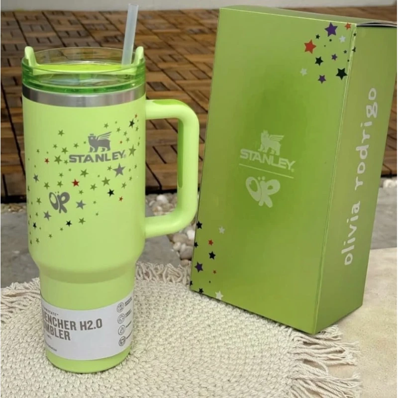 Термос Stanley and Olivia Rodrigo-Quencher, зеленый Термос Stanley and Olivia Rodrigo-Quencher, зеленый
