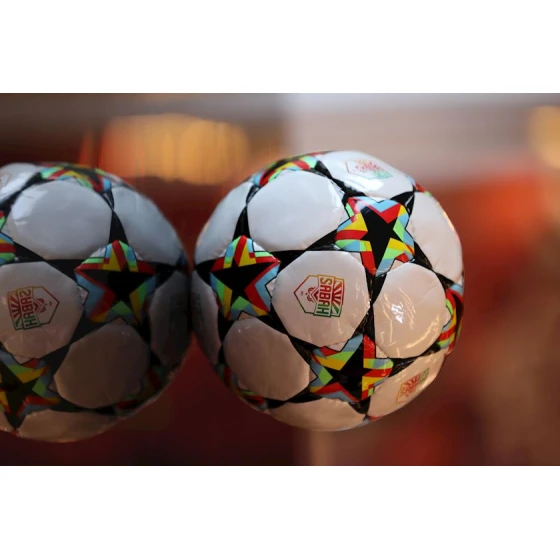 Футбольный мяч B000003, разноцветный