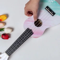 21 düym ABS rəngarəng ukulelesi Yüngül, davamlı və əla səs keyfiyyəti 6240_plasticukulele01 21 düym ABS rəngarəng ukulelesi Yüngül, davamlı və əla səs keyfiyyəti 6240_plasticukulele01