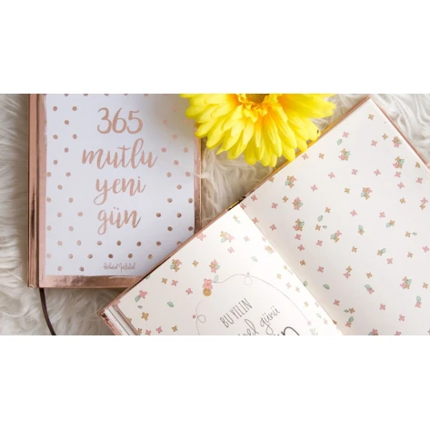 Qızlar üçün gündəlik 365 Mutlu Yeni Gün Rose Qızlar üçün gündəlik 365 Mutlu Yeni Gün Rose