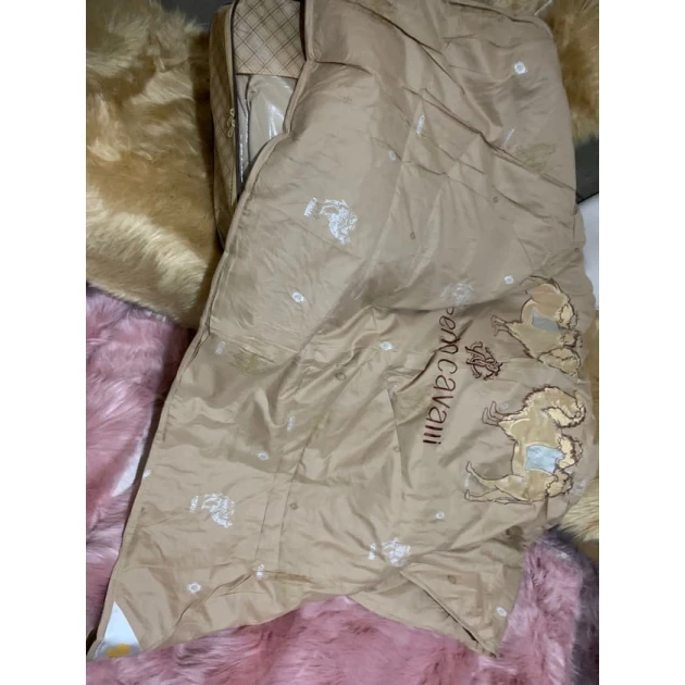 Одеяло Roberto Cavalli FS-003, двуспальное, 200x240 см, бежевое Одеяло Roberto Cavalli FS-003, двуспальное, 200x240 см, бежевое