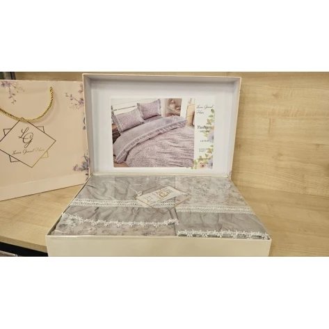 Комплект постельного белья Laura Grand ET-1232, пододеяльник 200х230, простыня 230х240, наволочки 50х70, двуспальный, хлопок, разноцветный Комплект постельного белья Laura Grand ET-1232, пододеяльник 200х230, простыня 230х240, наволочки 50х70, двуспальный, хлопок, разноцветный