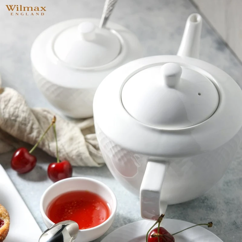 Заварной чайник Wilmax WL‑880110, 900 мл, фарфор, белый Заварной чайник Wilmax WL‑880110, 900 мл, фарфор, белый