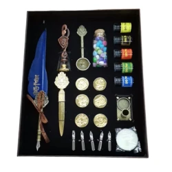 Hogwarts Calligraphy Deluxe Harry Potter 25 Parça Sehrbazlıq Kolleksiyası Ağ Hogwarts Calligraphy Deluxe Harry Potter 25 Parça Sehrbazlıq Kolleksiyası Ağ