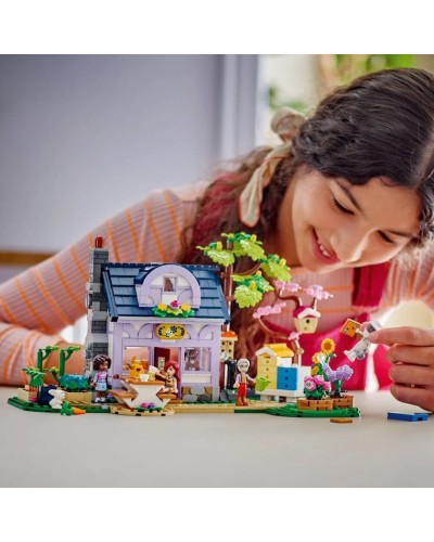 Konstruktor LEGO Friends Beekeepers' House and Flower Garden 42669, 1161 parça, 12 yaşdan