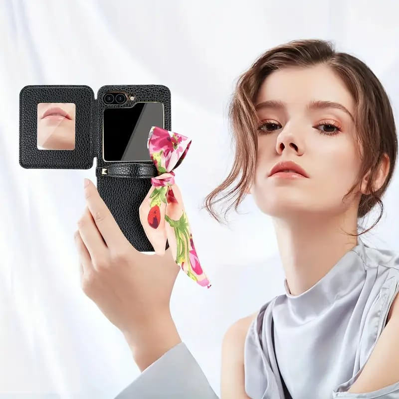 Çexol Samsung Galaxy Z Flip 6 üçün Black