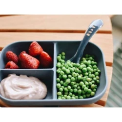 Тарелка для детей Beaba, силикон, серый Тарелка для детей Beaba, силикон, серый