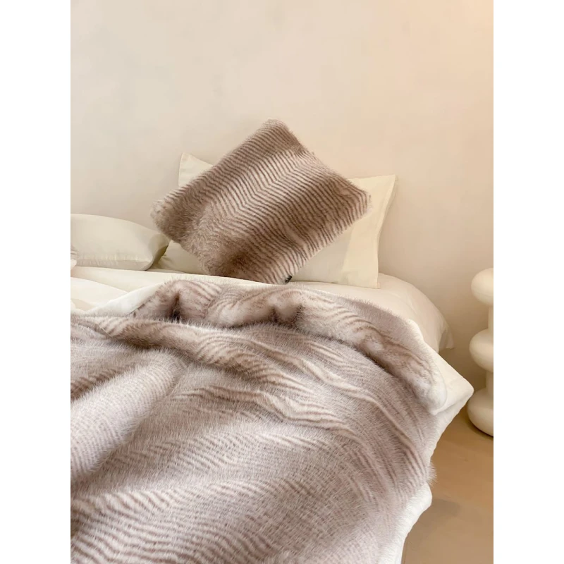 Плед-покрывало MiraNova Chinchilla 453, бежевый, 200x230 см Плед-покрывало MiraNova Chinchilla 453, бежевый, 200x230 см