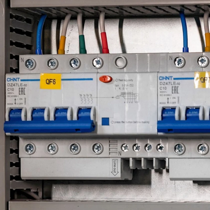 Дифференциальный автомат Chint DZ47LE-32 2P 20А 30мА тип АC х-ка С 6кА Дифференциальный автомат Chint DZ47LE-32 2P 20А 30мА тип АC х-ка С 6кА