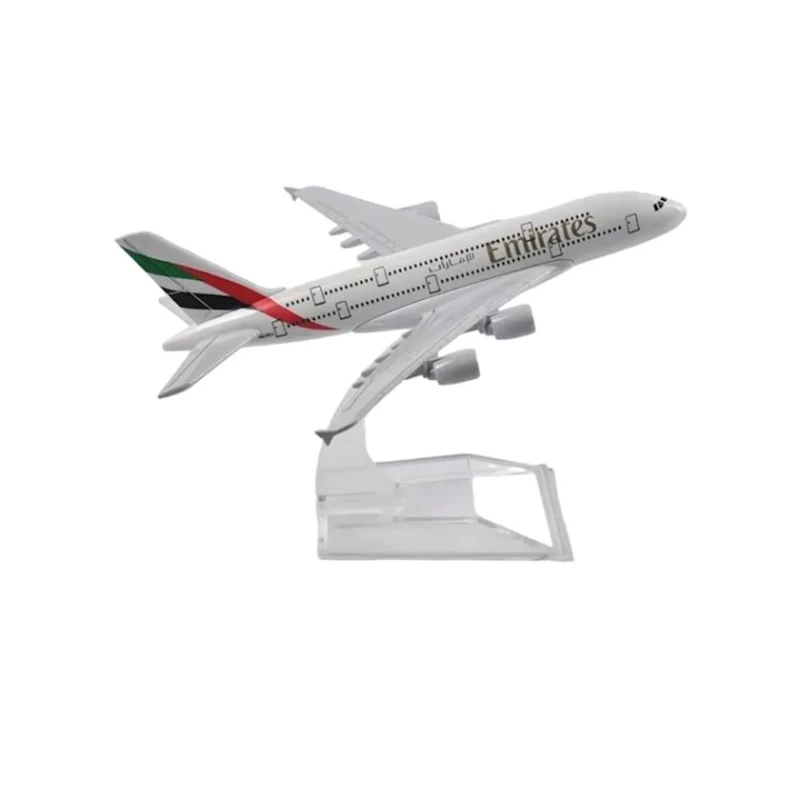 Коллекционная фигурка Emirates Airbus A380, 13.5x15.5x8 см Коллекционная фигурка Emirates Airbus A380, 13.5x15.5x8 см