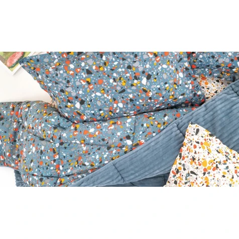 Комплект постельного белья Yataş Terazzo Triola, одеяло 195x215 см, простыня 160x200 см, наволочки 50x70 см 2 шт, двуспальный, хлопок/полиэстер, Indigo Комплект постельного белья Yataş Terazzo Triola, одеяло 195x215 см, простыня 160x200 см, наволочки 50x70 см 2 шт, двуспальный, хлопок/полиэстер, Indigo