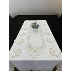 Dəst NRl-00632 süfrə 160х260 sm, xalça 40х170 sm, salfetlər 35x35 sm 12 əd, salfetlər üçün halqalar 12 əd