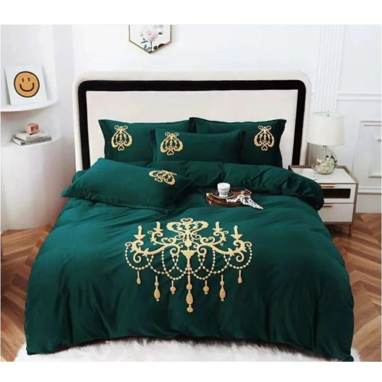 Комплект постельного белья MiraNova CTS-437, простыня 230х250 см, пододеяльник 200х220 см, наволочки 50х70 см, двуспальный, велюр, зеленый Комплект постельного белья MiraNova CTS-437, простыня 230х250 см, пододеяльник 200х220 см, наволочки 50х70 см, двуспальный, велюр, зеленый