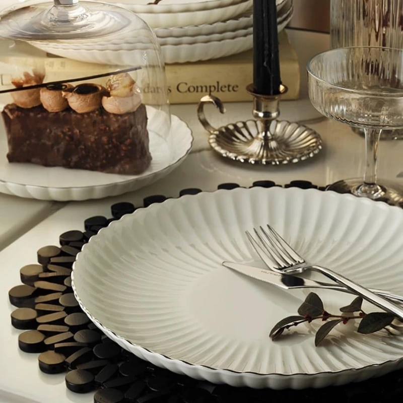 Набор тарелок Kutahya Porselen Bone Luz Form Platinum, 24 предмета, фарфор, на 6 персон, белый/серебристый Набор тарелок Kutahya Porselen Bone Luz Form Platinum, 24 предмета, фарфор, на 6 персон, белый/серебристый