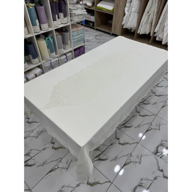 Скатерть водонепроницаемая атласная, белая