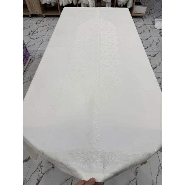 Скатерть водонепроницаемая атласная, белая