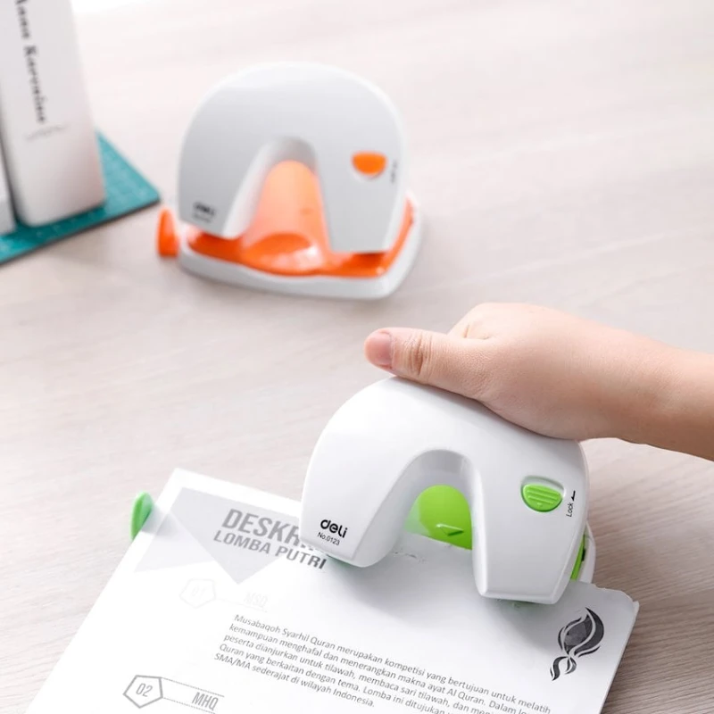 Дырокол Deli 0123, до 20 листов ,товар в ассортименте Дырокол Deli 0123, до 20 листов ,товар в ассортименте