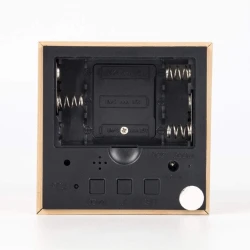 LED-lər, mum arxa işığı, tarix və temperatur göstəricisi olan mini zəngli saat. 6240_0857