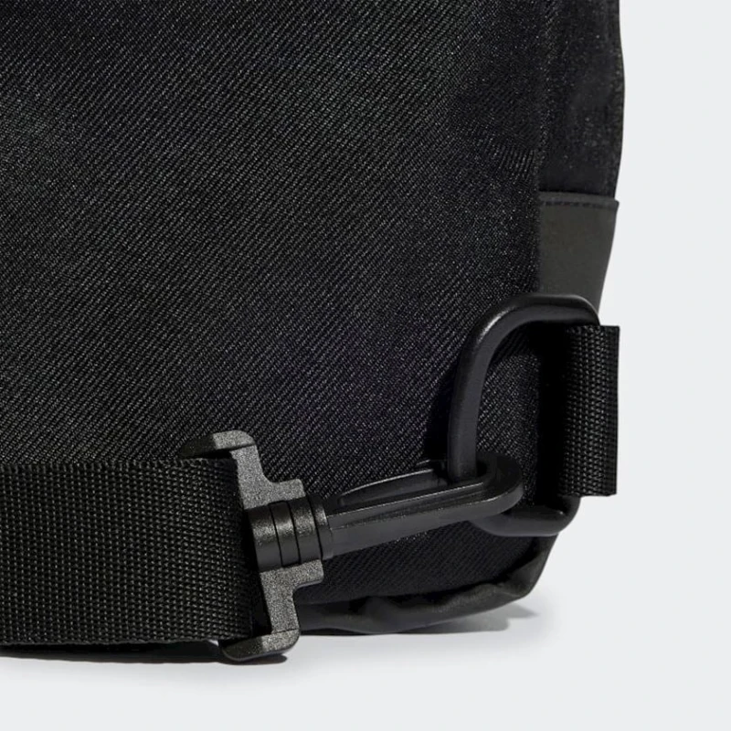 Рюкзак спортивный Adidas IT2115, полиэстер, черный, 4 л Рюкзак спортивный Adidas IT2115, полиэстер, черный, 4 л