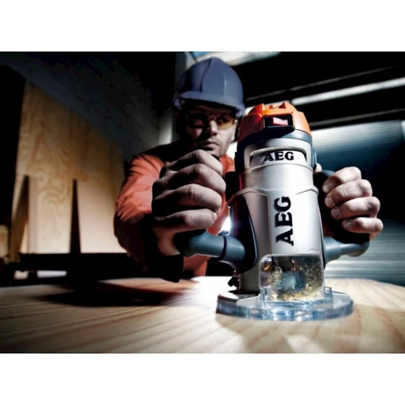 Фрезер AEG MF1400KE Фрезер AEG MF1400KE