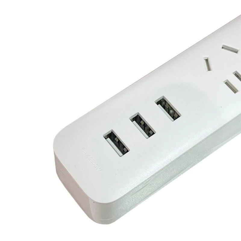 Удлинитель Xiaomi BHR6859CN 1.8 м, 3-розеточный Удлинитель Xiaomi BHR6859CN 1.8 м, 3-розеточный