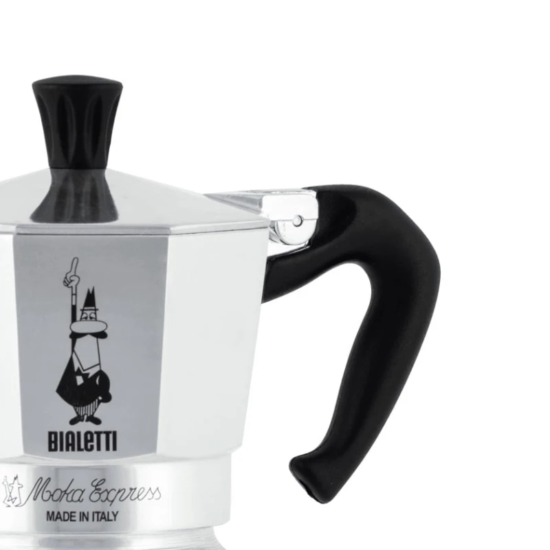 Гейзерная кофеварка Bialetti Moka Express, на 6 чашек Гейзерная кофеварка Bialetti Moka Express, на 6 чашек