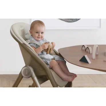 Детский стульчик для кормления Peg Perego Living Sand