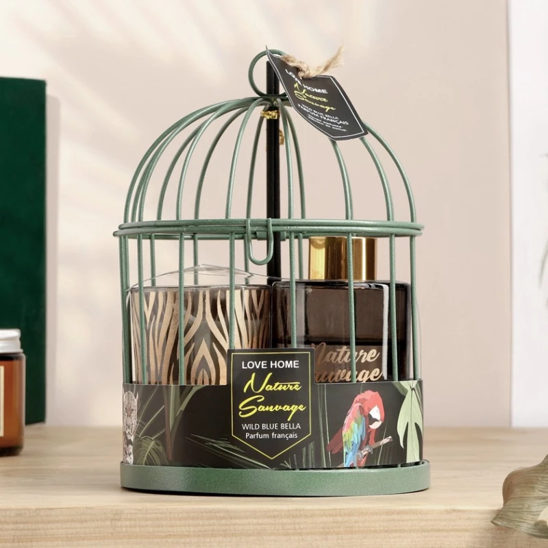 Подарочный набор Love Home Mrg_032, Wild Blue Bella (диффузор 100 мл + свеча 6х7 см) Подарочный набор Love Home Mrg_032, Wild Blue Bella (диффузор 100 мл + свеча 6х7 см)