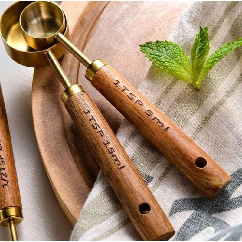 Ölçmə qaşıqları dəsti MH28501992 Lux, 4 əd, bambuk/paslanmayan metal, qızılı/qəhvəyi Ölçmə qaşıqları dəsti MH28501992 Lux, 4 əd, bambuk/paslanmayan metal, qızılı/qəhvəyi