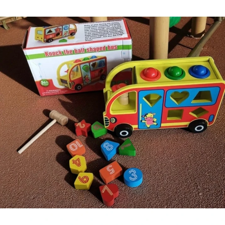 Inkişaf etdirən oyuncaq Knock the ball shaped bus