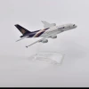Коллекционная фигурка Air Thai Airbus A380, 13.5x15x8 см Коллекционная фигурка Air Thai Airbus A380, 13.5x15x8 см