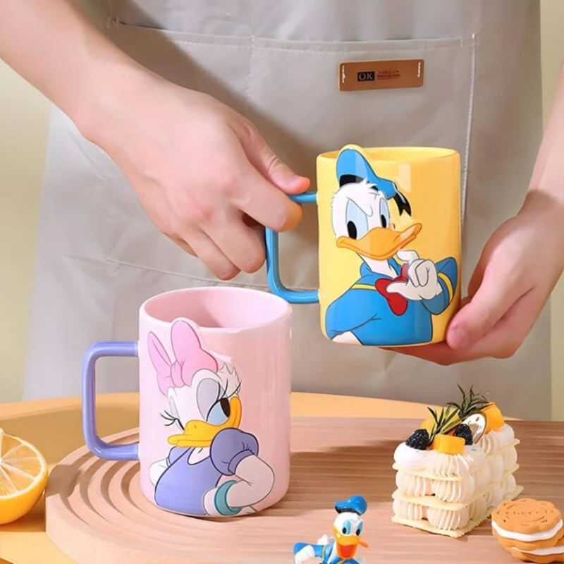 Кружка La Luna Donald Duck, керамика, желтый, 500 мл Кружка La Luna Donald Duck, керамика, желтый, 500 мл