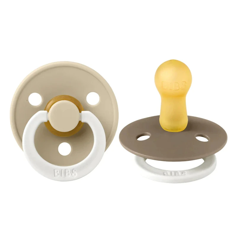 Набор пустышек BIBS Colour Night Dark Oak/Vanilla, 6-18 мес, 2 шт Набор пустышек BIBS Colour Night Dark Oak/Vanilla, 6-18 мес, 2 шт