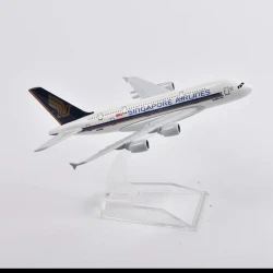 Коллекционная фигурка Singapore Airlines Airbus A380, 13.5x15x8 см
