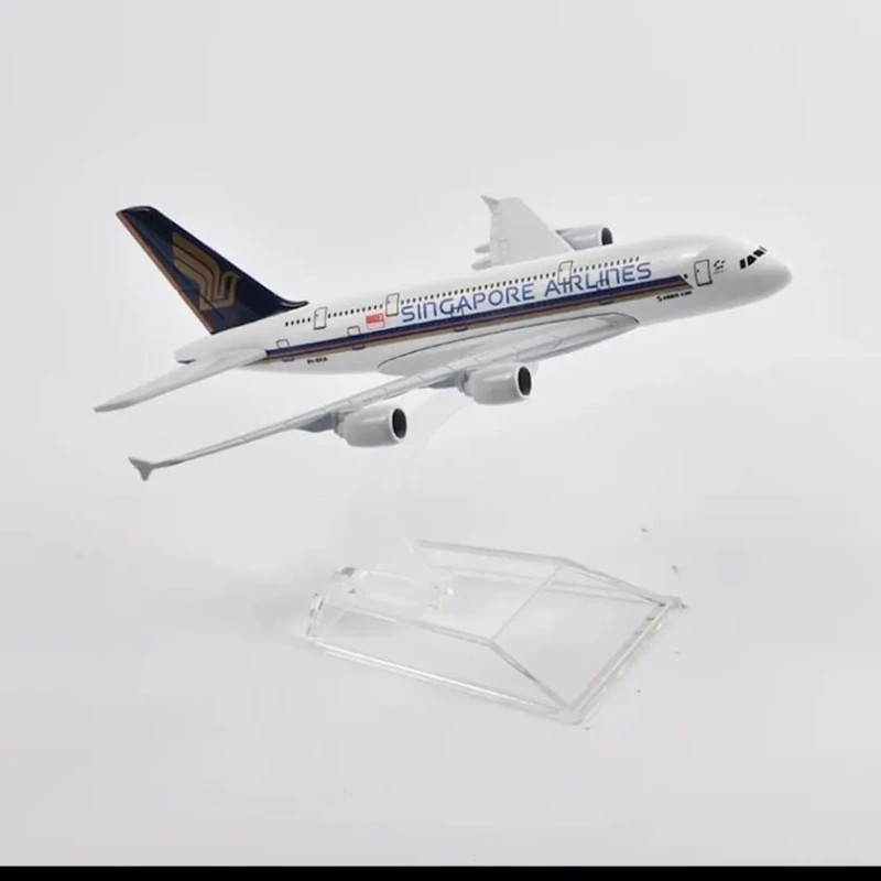 Kolleksiya fiquru Singapore Airlines Airbus A380, 13.5x15x8 sm