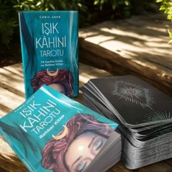 Карта Таро «Жрица Света» Карта Таро «Жрица Света»