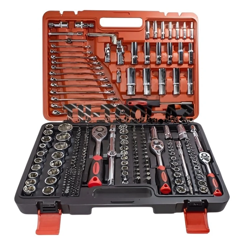 Набор инструментов Forcekraft FK-38841, 216 предметов, 1/4'',3/8'',1/2'', ( 6 граней), (4-32мм) Набор инструментов Forcekraft FK-38841, 216 предметов, 1/4'',3/8'',1/2'', ( 6 граней), (4-32мм)