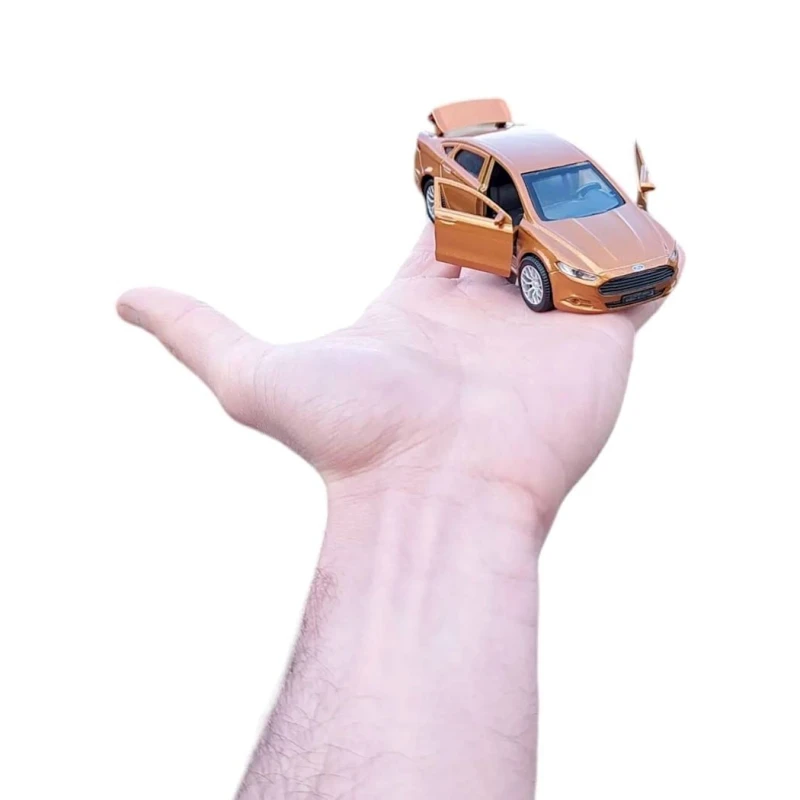 Коллекционная фигурка Ford Fusion, 11.5x4x3 см