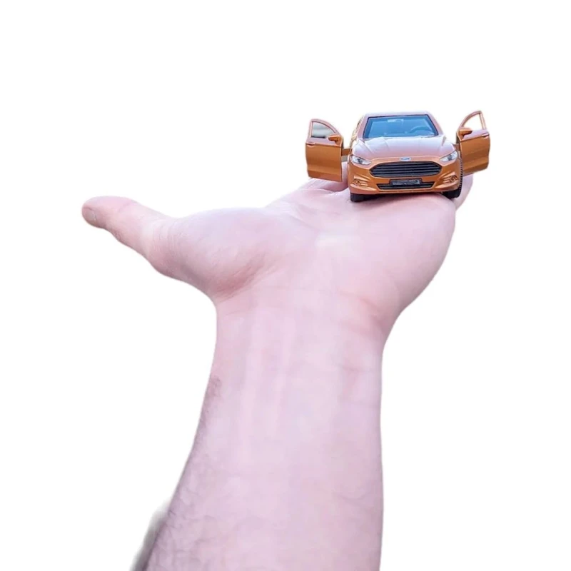 Коллекционная фигурка Ford Fusion, 11.5x4x3 см