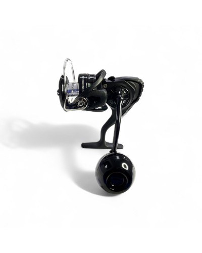 Balıqçılıq makarası BG_Black_LT4000D_C_ARK